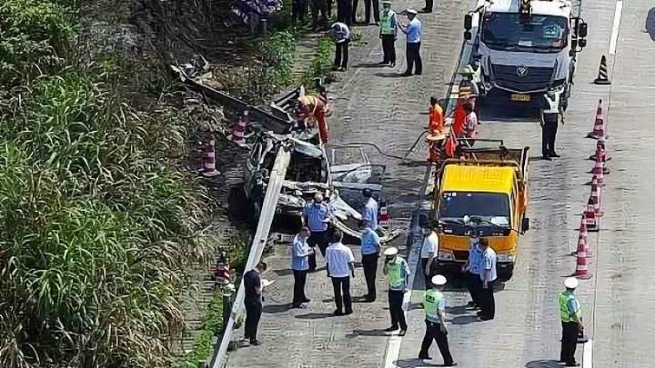 湖北通山车祸事件深度剖析